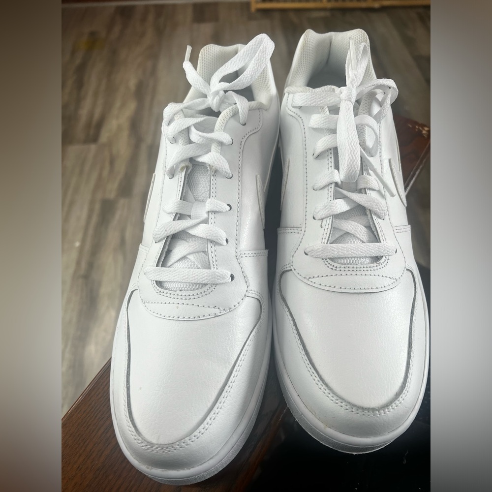 Nike Men's Ebernon Low Basketball Shoe Size 11 - Never worn.